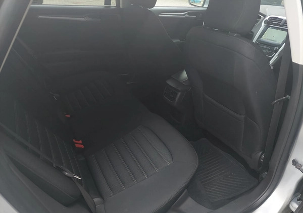 Ford Mondeo cena 62500 przebieg: 122500, rok produkcji 2018 z Tyszowce małe 704